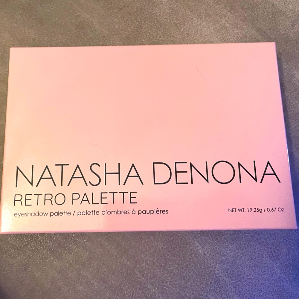 Eyeshadow Palette- Only 1 square used 1x!! All other shadows are never used!